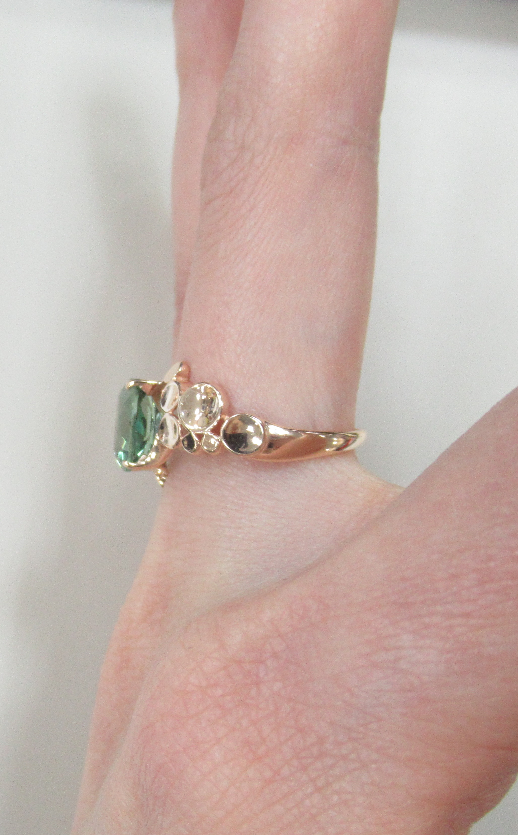 Серебряное кольцо с празиолитом